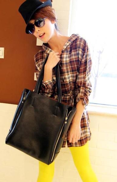 หมดค่ะ กระเป๋าสะพายสวยมาก Maomao รุ่น m01-142 สีน้ำดำ มีกระเป๋าภายในแถมให้อีก 1 ใบ สวย สุดคุ้ม 